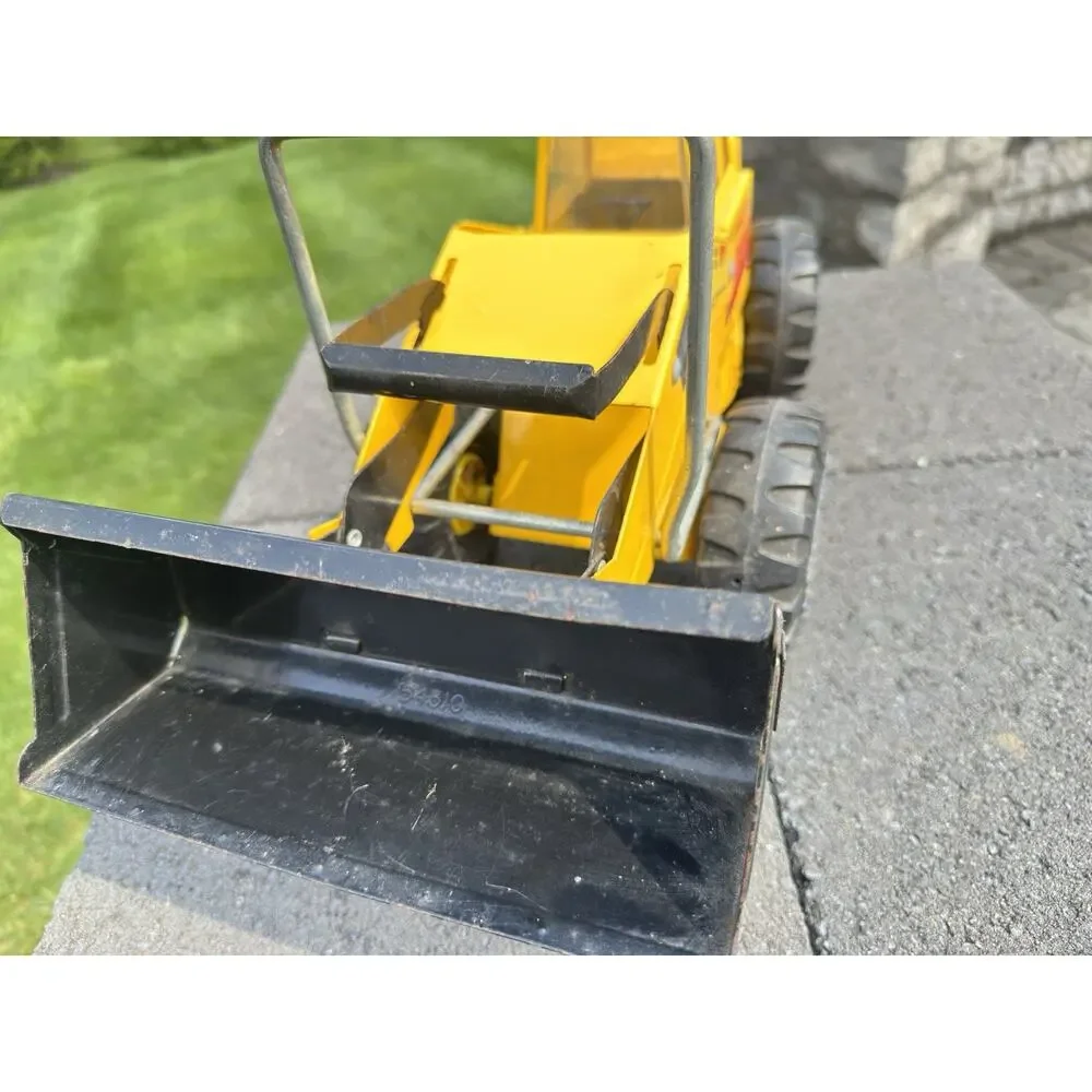 Vintage Tonka Turbo Diesel XMB-975 Front End Loader Pressed Steel